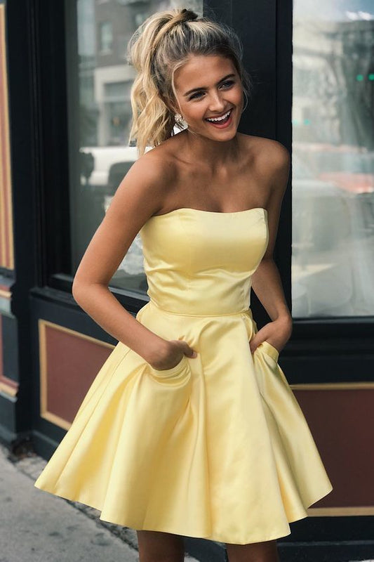 Elegante trägerlose ärmellose kurze solide Satin A-Linie Cocktailkleider, kurzes Homecoming-Kleid cg205