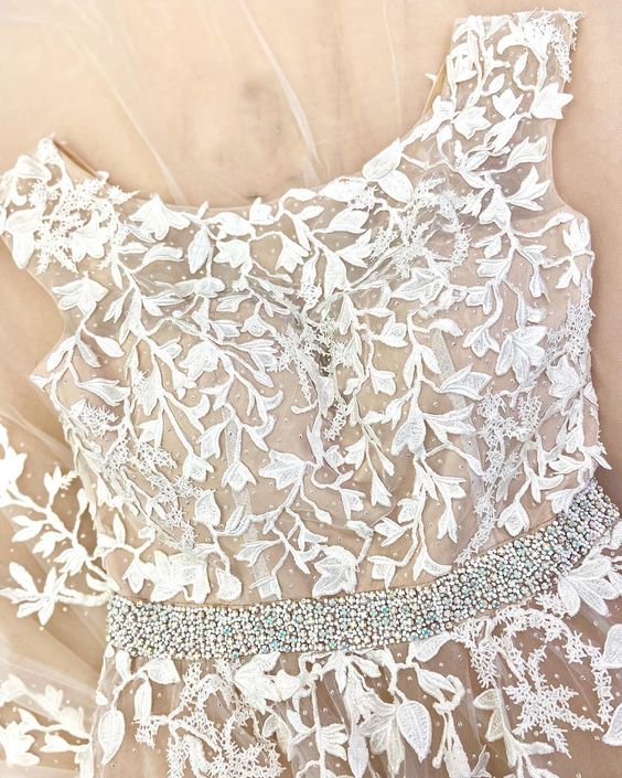 Elegant Ivory Lace Appliqued Long Prom Dress Formal Dress cg20555
