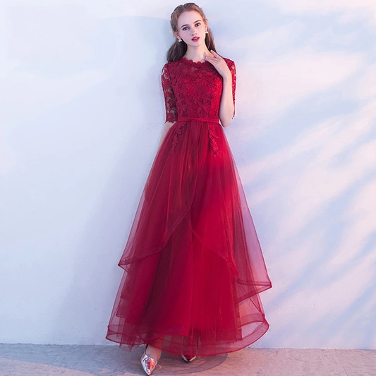 Weinrotes langes Partykleid aus Spitze mit 1/2 Ärmeln und Tüll, A-Linie, Lagen-Tüll-Ballkleid cg20679