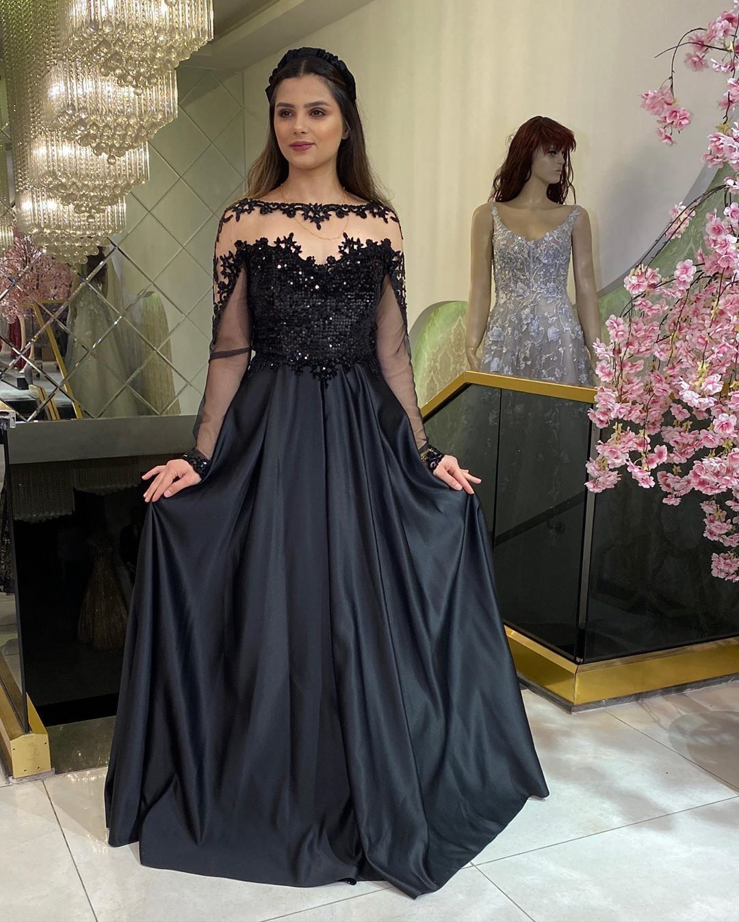 Glamorous A Line Bateau Black Long Prom/Evening Dress Appliques cg20901
