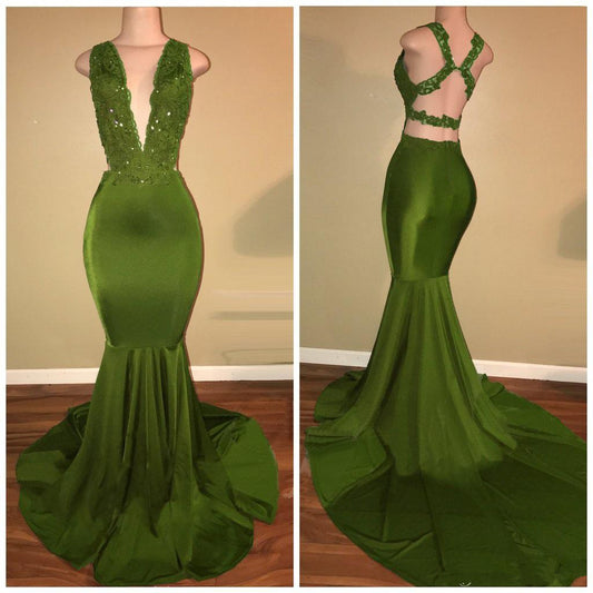 Meerjungfrau-Ballkleid mit tiefem Ausschnitt cg21151
