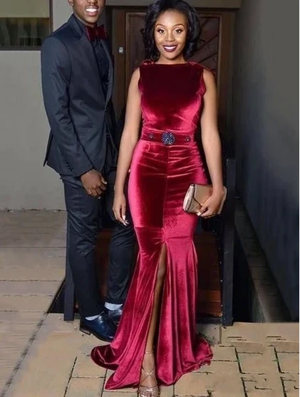 Sexy Meerjungfrau Burgunder Samt Rückenfreies Seitenschlitz Ballkleid cg21525