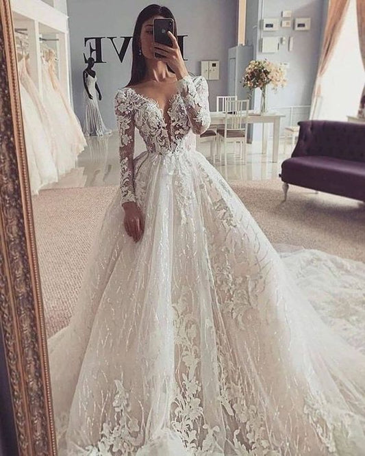 Wunderschönes A-Linien-Brautkleid mit V-Ausschnitt und langen Ärmeln aus Spitze, Ballkleid cg21582