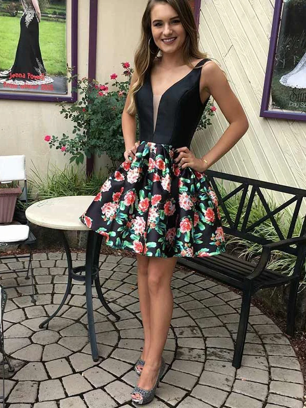 Glamorous V-neck A-line Homecoming Dresses Short Floral Black Cocktail Gowns cg21673