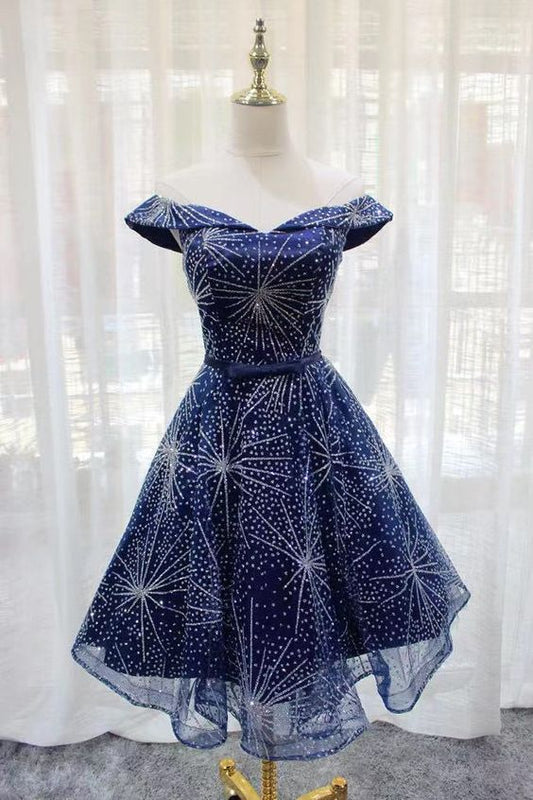 Off-Shoulder Brautjungfernkleid, Pailletten-Abendkleid, kurzes Homecoming-Kleid, maßgefertigt cg21680