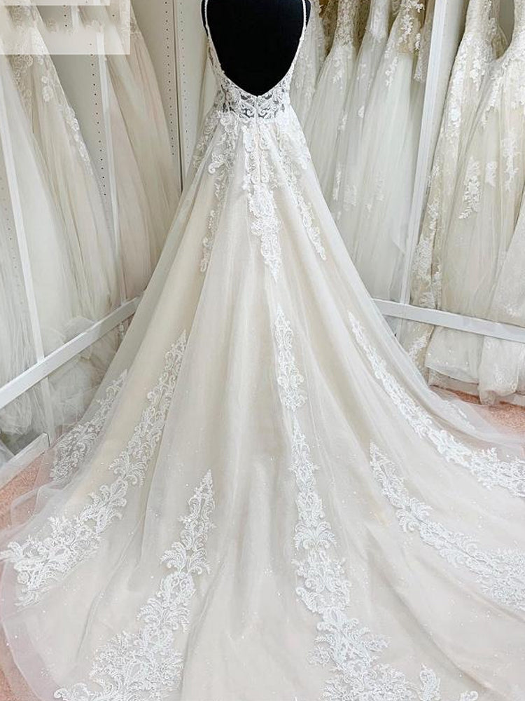 Elfenbeinfarbenes Spitzen-Tüll-V-Ausschnitt-Rückenfreies bodenlanges Spaghettiträger-A-Linien-Brautkleid-Abschlussballkleid cg22090