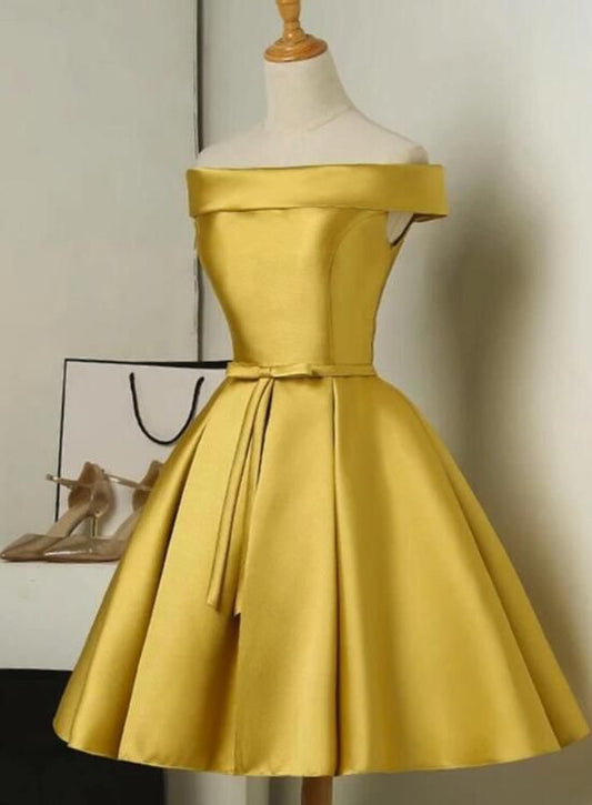 Goldenes kurzes Partykleid, schlichtes schulterfreies Homecoming-Kleid cg221