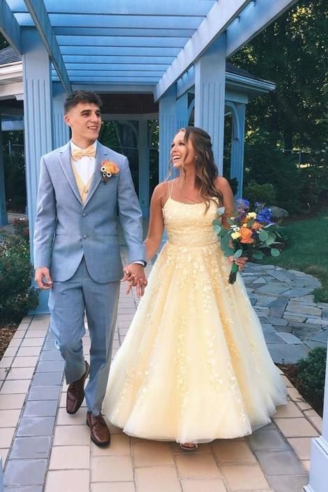 Gelbes Tüll-Applikationen-Perlen-Ballkleid mit doppelten Trägern cg22262