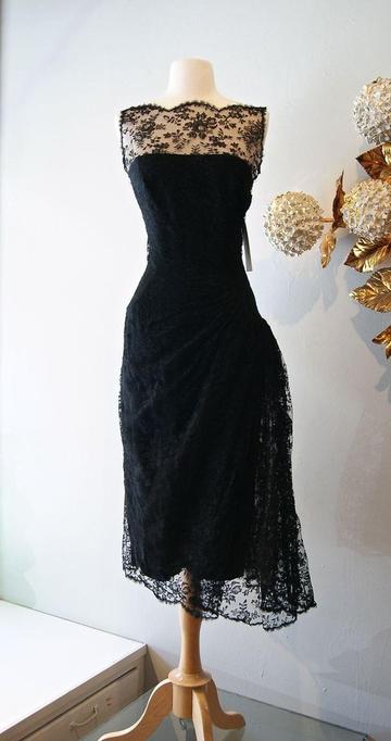 Vintage Cocktailkleider Schwarzes Spitzen-Ballkleid Transparenter Bateau-Ausschnitt Teelange Abendkleider cg22796