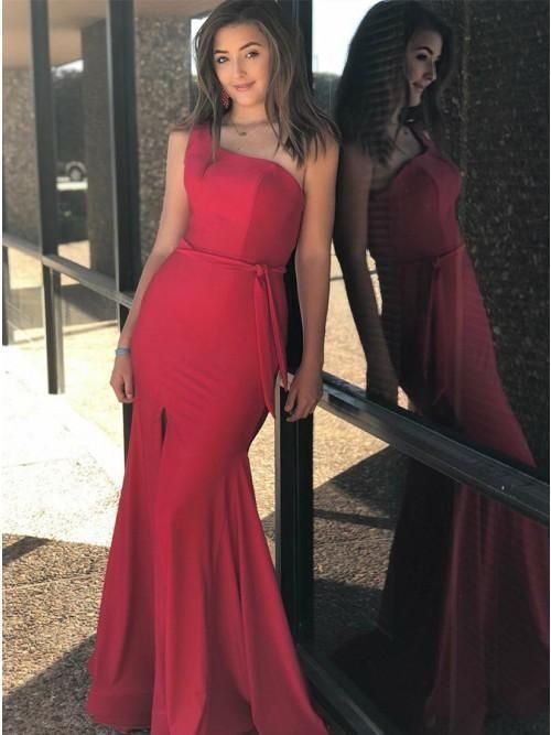 Rotes, einschultriges, langes Meerjungfrau-Ballkleid mit Schlitz cg2306