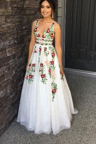 Elegantes Elfenbein V-Ausschnitt Spitze Ballkleid, Rückenfreie Taschen Brautkleider cg23287
