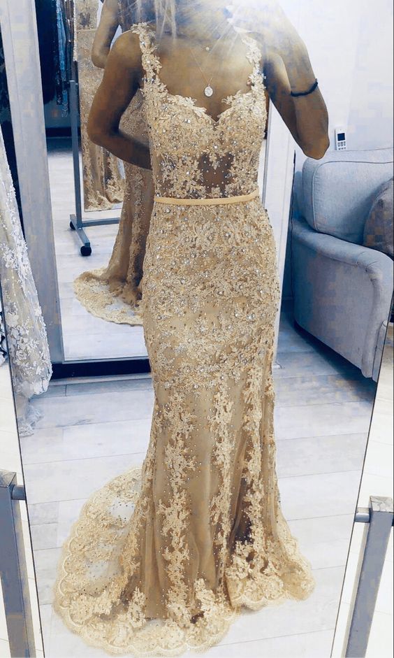 Elegantes Champagner-Spitzen-Meerjungfrauen-Ballkleid mit herzförmigem Spaghettiträgern, formelles Kleid für Schulveranstaltungen, cg23303