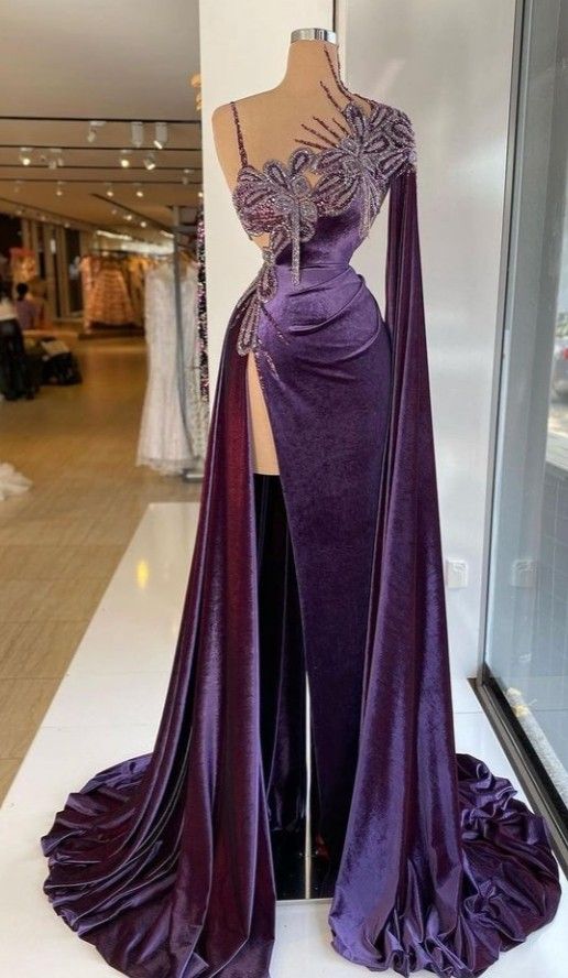 Wunderschönes lila langes Ballkleid mit Schlitz cg23391
