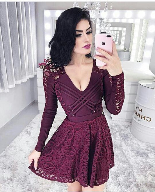 Kleines kurzes Homecoming-Kleid mit Ärmeln cg23536