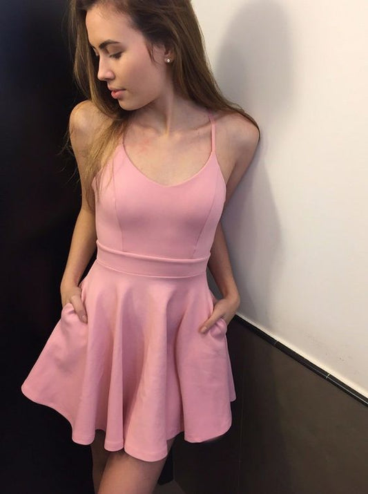 A-Linie U-Ausschnitt Überkreuzte Träger Kurzes Rosa Homecoming-Kleid mit Taschen cg2379