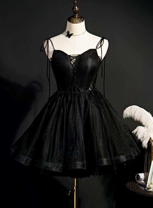 Kurzes Homecoming-Kleid aus Tüll mit schwarzen Trägern, cg24471