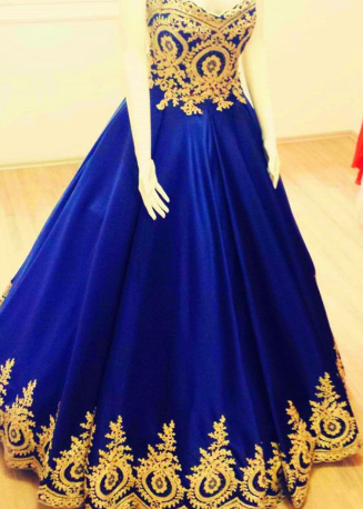 königsblaue Quinceanera-Kleider, Sweet 16-Kleid, Ballkleider mit goldenen Spitzenapplikationen, Ballkleid-Abschlussballkleider cg2582