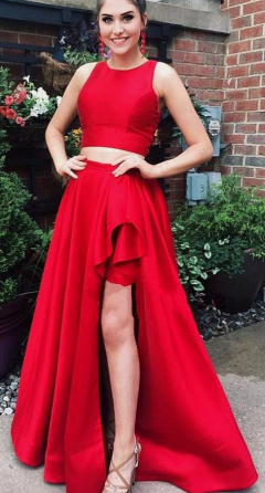Elegantes rotes zweiteiliges Ballkleid, langes Abendkleid mit besonderem Design, Damenkleid cg2653