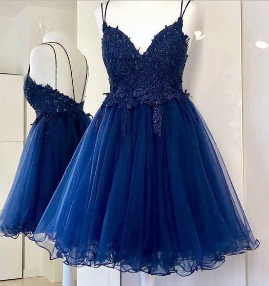 Charmantes kurzes Homecoming-Kleid mit Tüll-Applikationen, rückenfreies kurzes Partykleid cg336