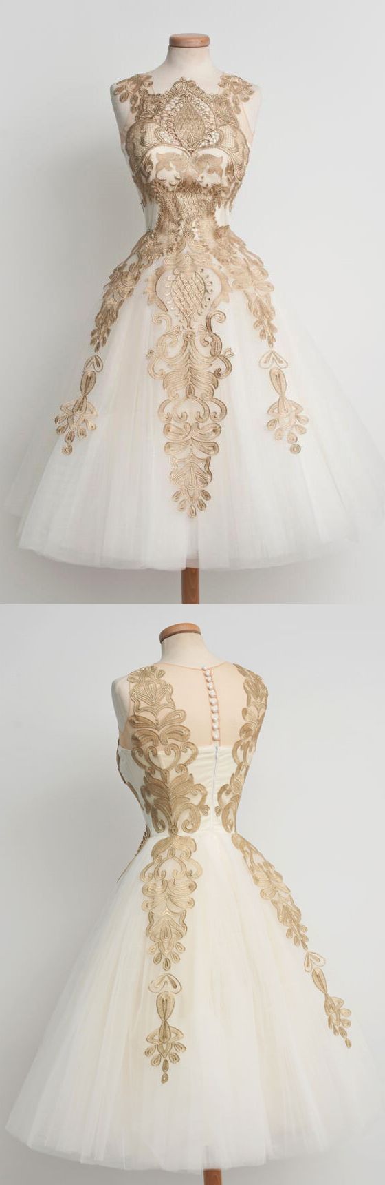 Atemberaubendes Champagner-Heimkehrkleid mit Wellenkante und Spitzenapplikationen bis zur Mitte der Wade cg361