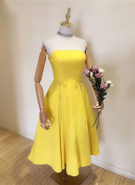 Süßes gelbes Brautjungfernkleid, kurzes Kleid, Homecoming-Kleid cg3729