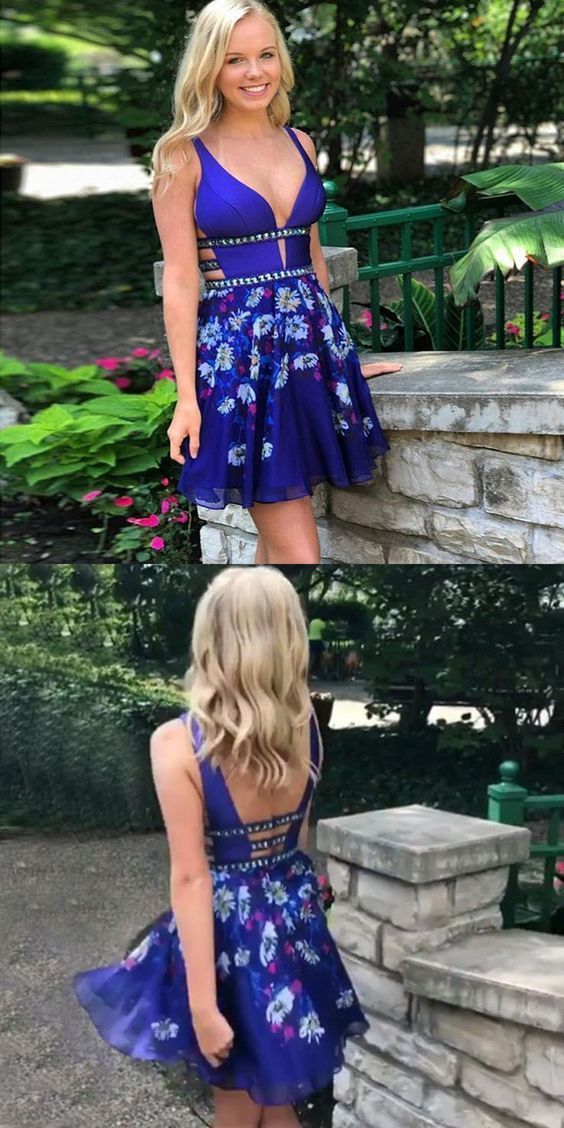 Royalblaues Homecoming-Kleid mit Blumenmuster, kurzes Homecoming-Kleid mit offenem Rücken und Perlenbesatz cg387