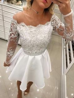 Neuankömmling A-Linie Rundhalsausschnitt Lange Ärmel Weiße Perlen Kurzes Homecoming Kleid cg396