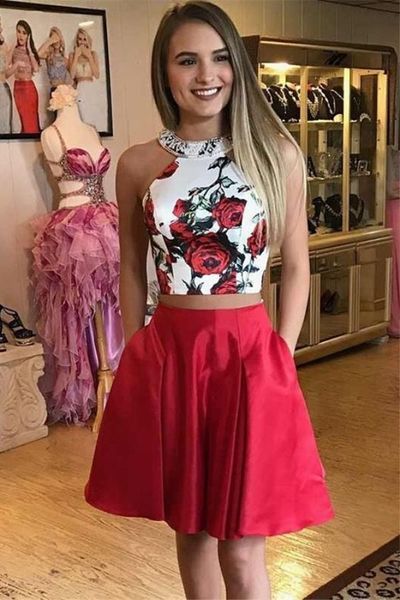 zweiteiliges kurzes rotes Homecoming-Kleid mit Blumenmuster und Tasche, schlichtes knielanges A-Linien-Abschlussballkleid cg407