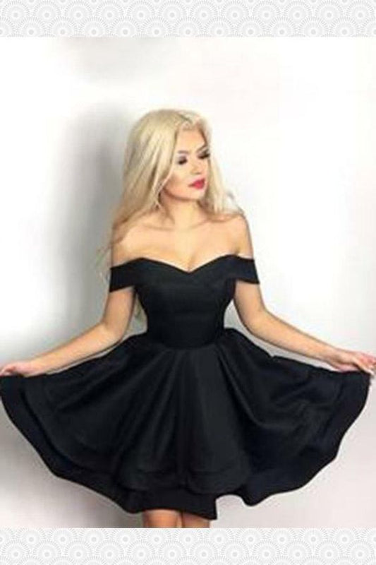 Schickes V-Ausschnitt Off Shoulder Rüschen Satin Homecoming Kleider Kurzes schwarzes Homecoming Kleid cg421