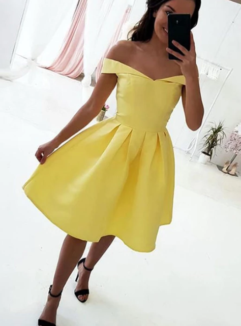 Gelbes kurzes Partykleid aus Satin mit V-Ausschnitt, Homecoming-Kleid cg4934