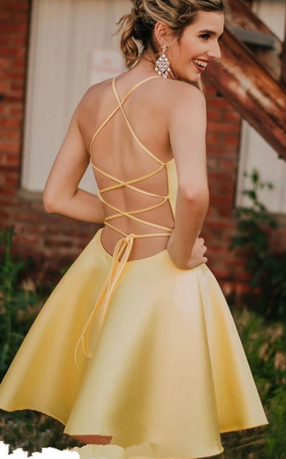 Gelbes kurzes A-Linien-Partykleid mit V-Ausschnitt, Homecoming-Kleid cg4937