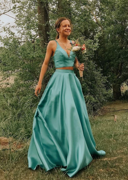 Grünes zweiteiliges langes Satin-Ballkleid, Abendkleid cg4976
