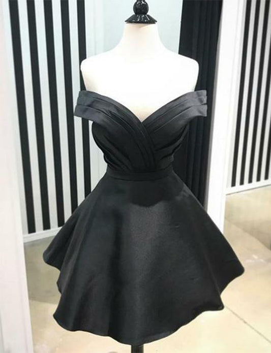 Schwarzes kurzes Homecoming-Kleid mit schulterfreiem Rücken und Rüschen cg521