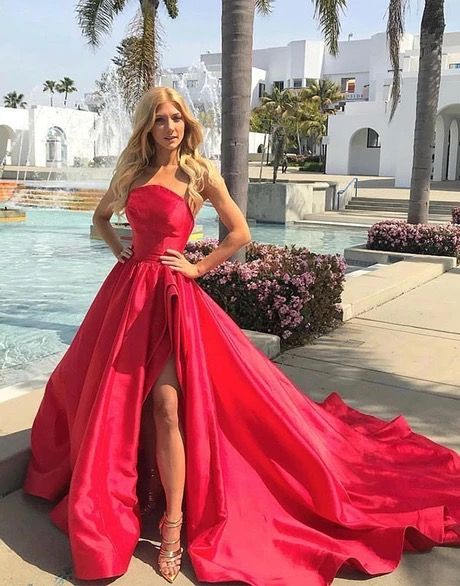 Einzigartiges trägerloses langes Ballkleid aus rotem Satin, Abendkleid cg5694