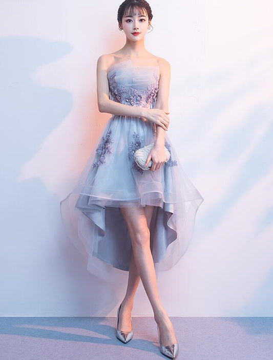 Modisches Tüll High Low Neues Partykleid mit Blumenapplikation, Party-Ballkleid cg5754