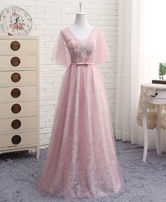 Langes Ballkleid aus Spitze und Tüll in A-Linie mit V-Ausschnitt, cg5816