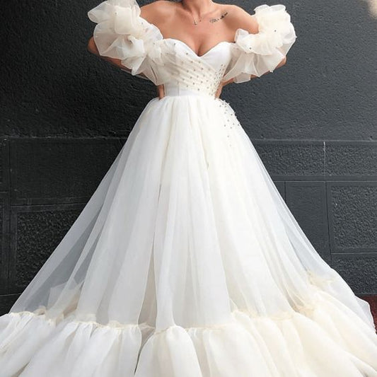 Elfenbeinfarbenes Ballkleid, Ballkleid cg5863