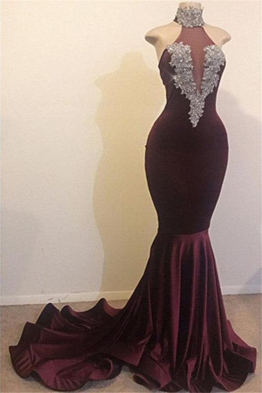 Hochgeschlossenes rückenfreies Meerjungfrau-Abendkleid aus Samt mit Pailletten und Pinselschleppe cg5982