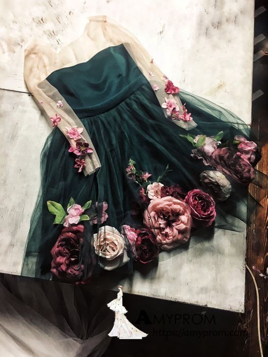 Chic A-line V neck Hand-Made Flower Homecoming Dresses Unique Short homecoming Dress Long Sleeve Homecoming Dresses cg644