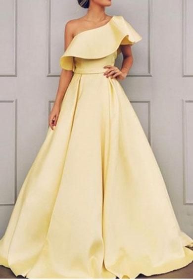 Schlichtes langes gelbes Ballkleid mit einer Schulter 2019 cg695