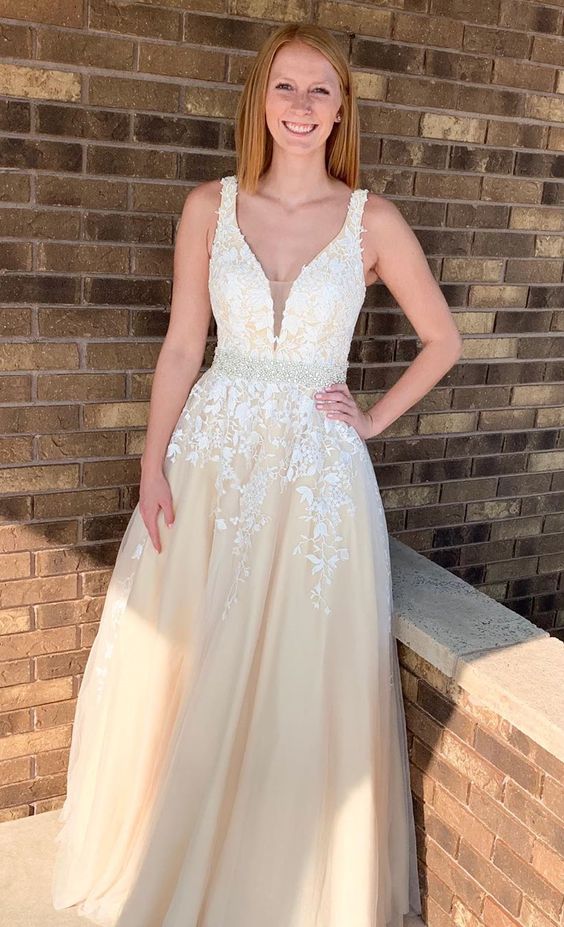 A-Line V-Neck Champagne Tulle Prom Dress with Beading Appliques cg7019