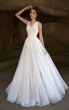 V-Neck Sleeveless Deep-V-Back A-Line Tulle prom Dress With Ruching and Appliques cg7187