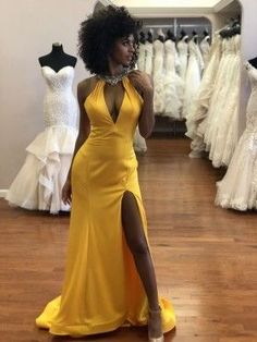 Sexy Yellow Satin Beaded Halter V-neck Thigh-high Slit Floor Length Prom Dress cg7251