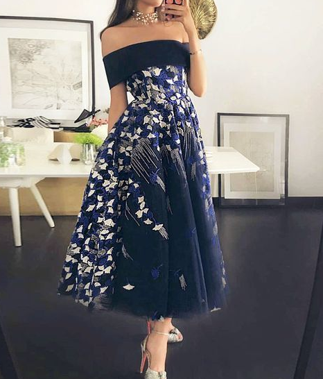 Off the Shoulder Dark Blue Tea-Length Prom Dress with Appliques cg7499