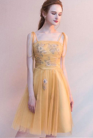 Einfaches gelbes kurzes Homecoming-Kleid aus Tüll, gelbes Homecoming-Kleid cg787