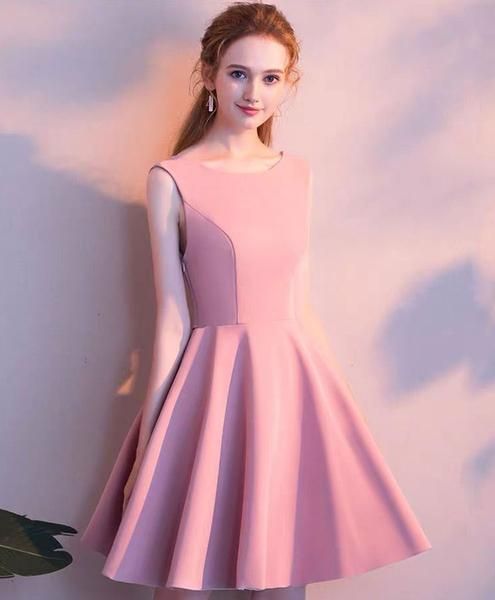 Schlichtes kurzes Partykleid aus rosa Satin, rosa Heimkehrkleid aus Satin, cg8135