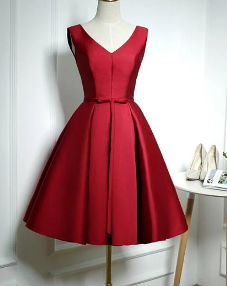 Schönes weinrotes Satin-Heimkehrkleid, kurzes Brautjungfernkleid cg8435