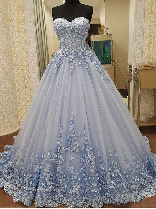 Wunderschönes Ballkleid mit Herzausschnitt, hellblaue Spitze, lange Ballkleider mit Applikationen, luxuriöse Quinceanera-Kleider cg848