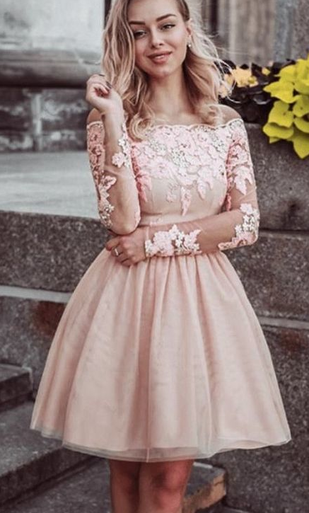 Kurzes, schulterfreies Homecoming-Kleid mit langen Ärmeln und Spitze cg867