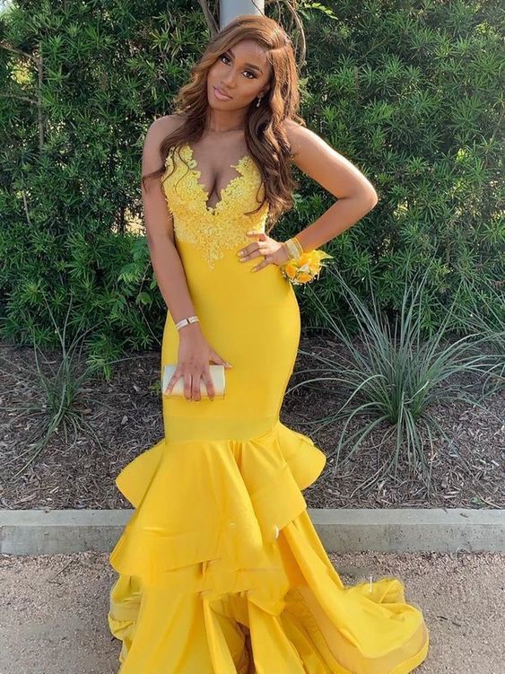 Floor-Length Trumpet/Mermaid Halter Appliques Evening prom Dress cg8695